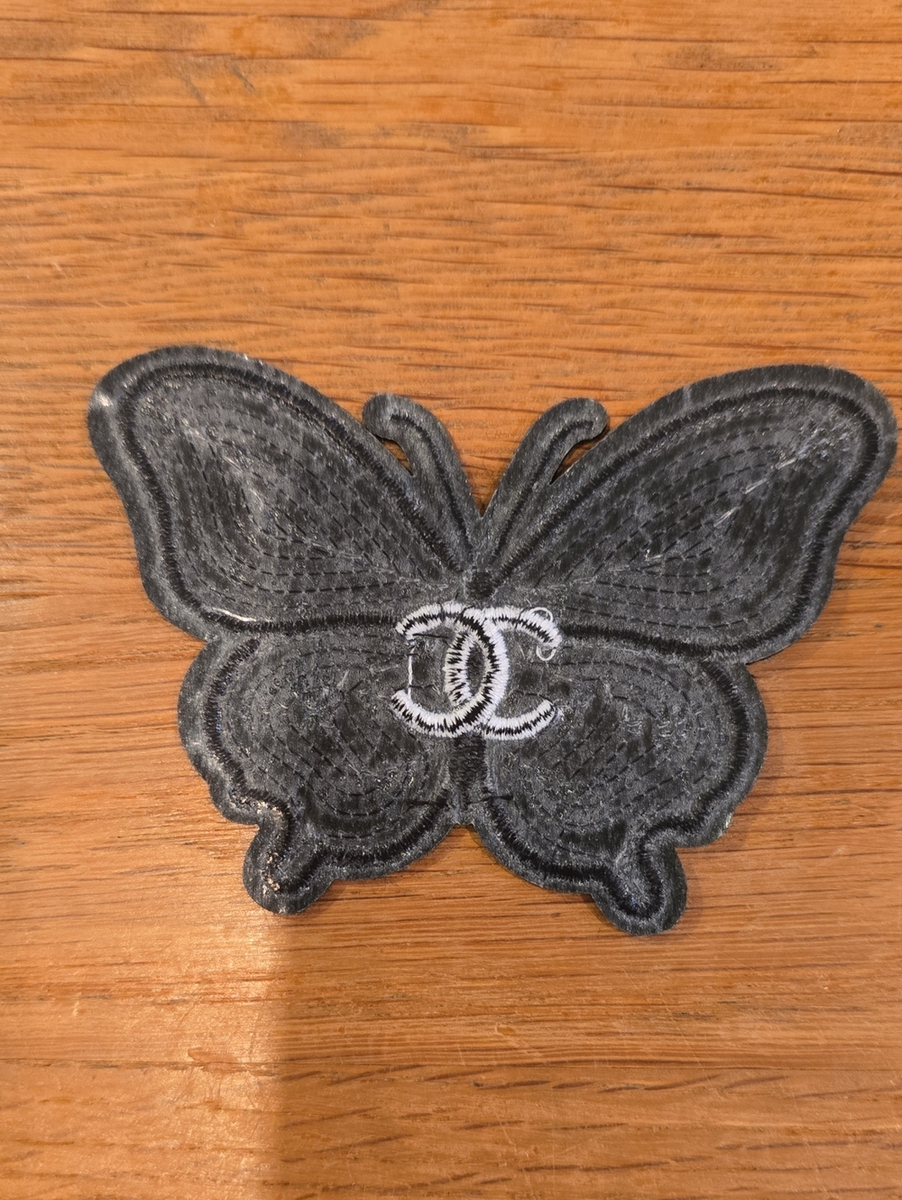 Butterfly Iron On Patch - Picture 3 of 4
